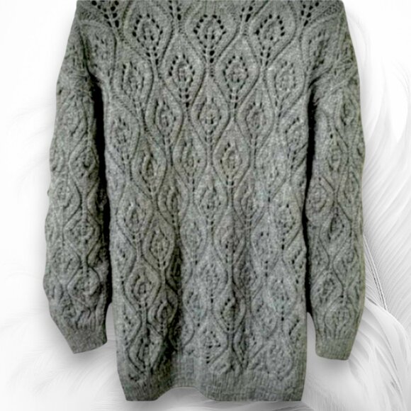 Gray Knitted Sweater with Leaf Pattern Cozy Handmade Wool Blend Pullover 🩶 - Picture 3 of 12